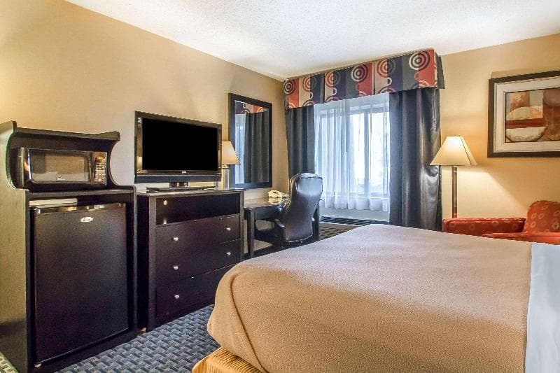 Quality Inn Hoffman Estates - Schaumburg photo 1