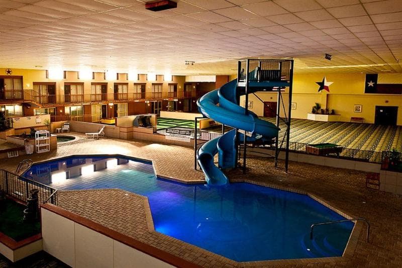 Grand Texan Hotel & Convention Center 5