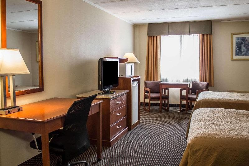 Baymont by Wyndham Youngstown 3