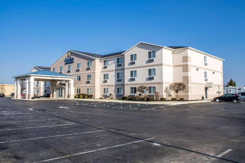 Comfort Inn & Suites photo 1
