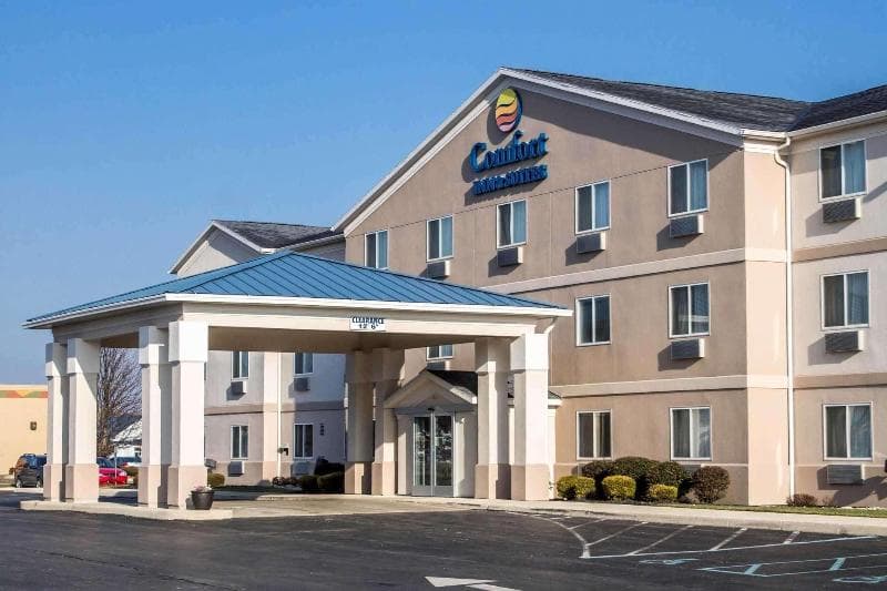 Comfort Inn & Suites 2