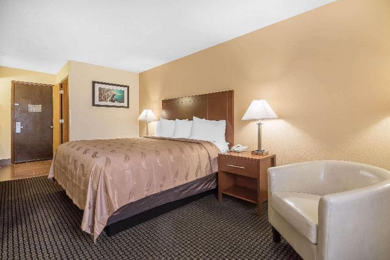 Quality Inn Janesville 3