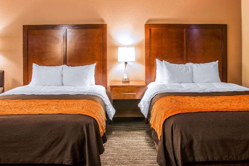 Country Inn & Suites by Radisson, Battle Creek, MI 2