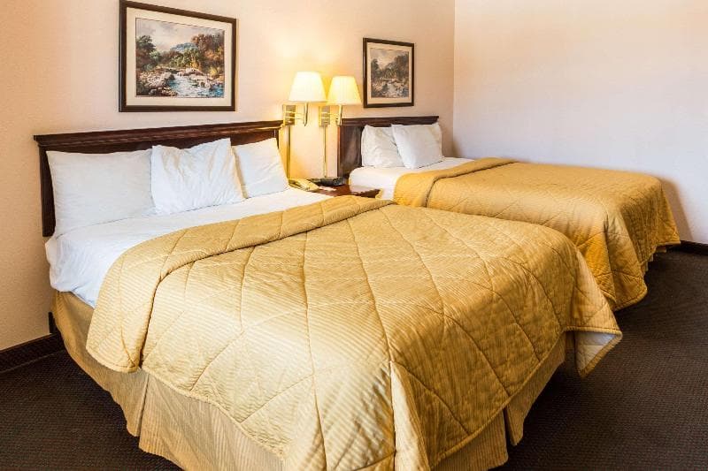 Rodeway Inn 2