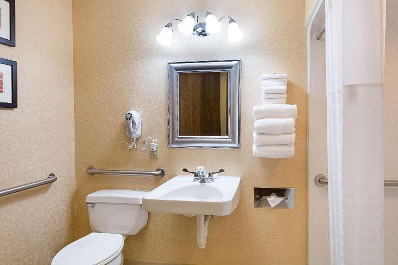 Quality Inn Parkersburg North-Vienna 4