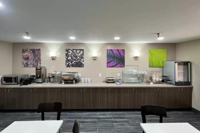 AmericInn by Wyndham Salina 5