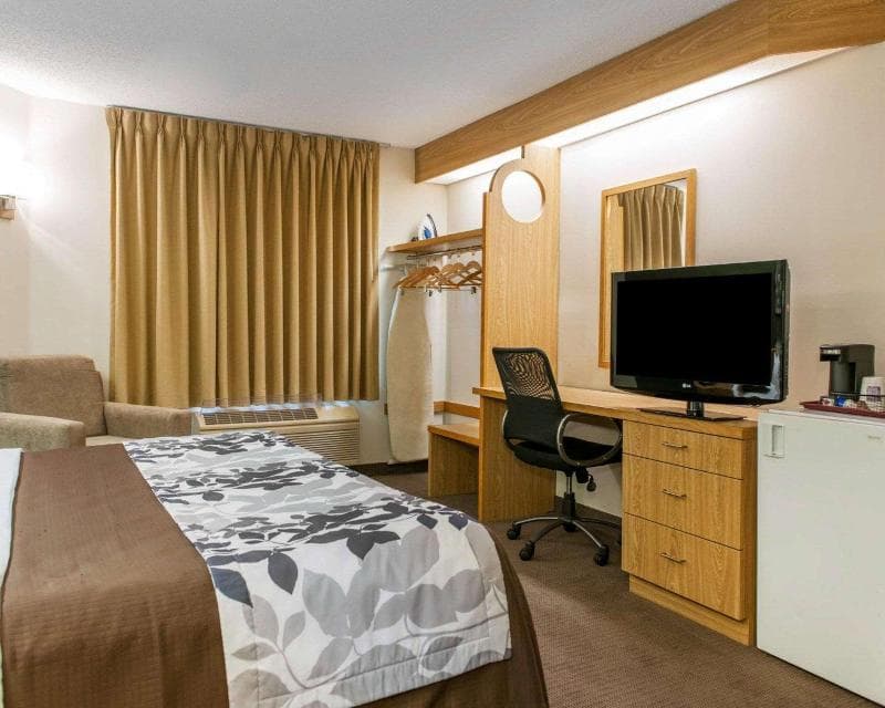 Sleep Inn Elkhart 4