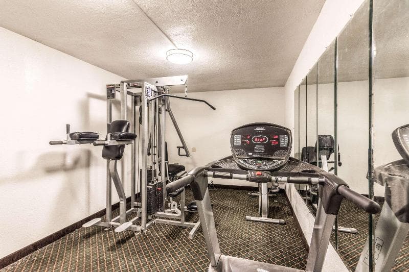 Quality Inn 4