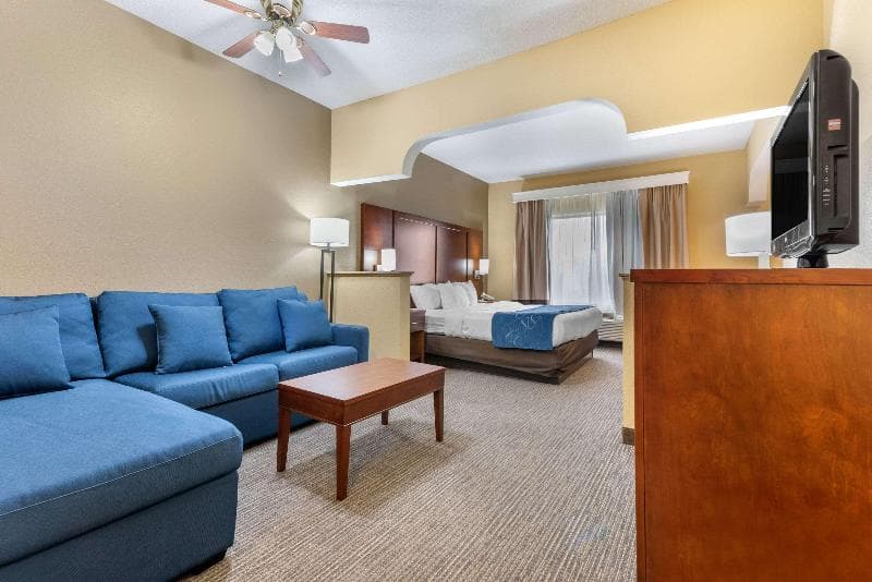Comfort Suites Findlay 2