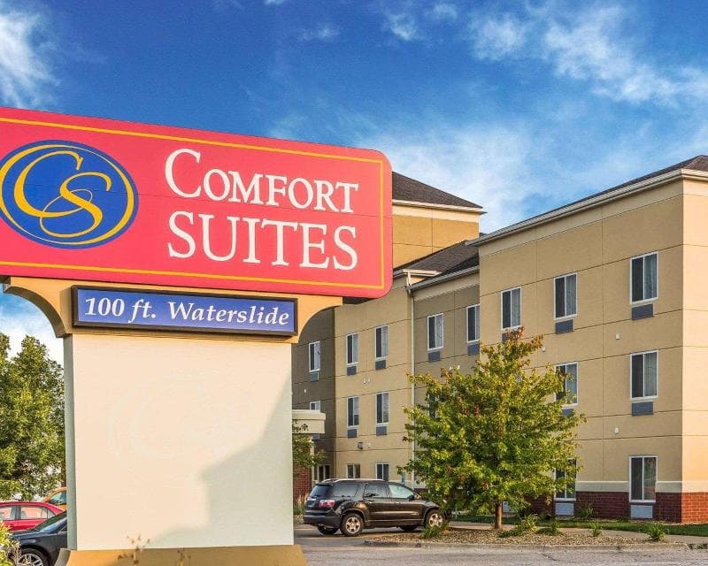 Comfort Suites photo 1