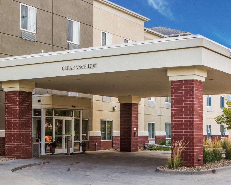 Comfort Suites 4