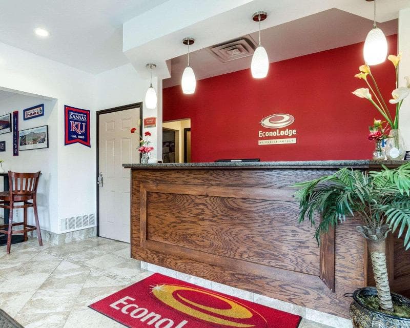 Econo Lodge Lawrence photo 1
