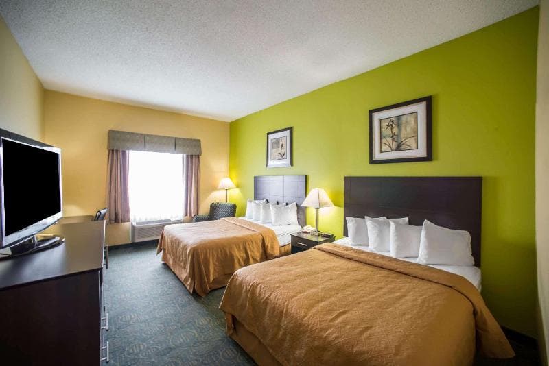 Quality Inn 4