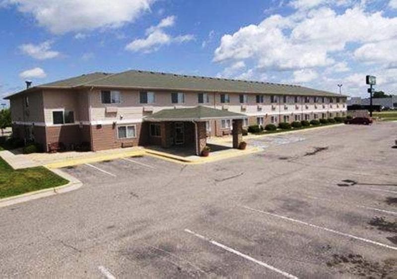 Quality Inn & Suites main