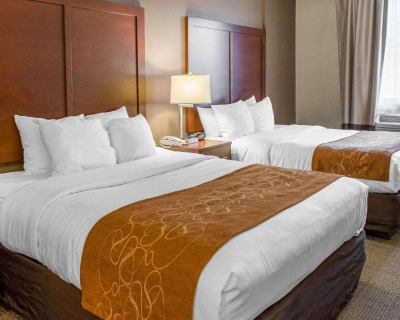 Comfort Suites Waldorf 4