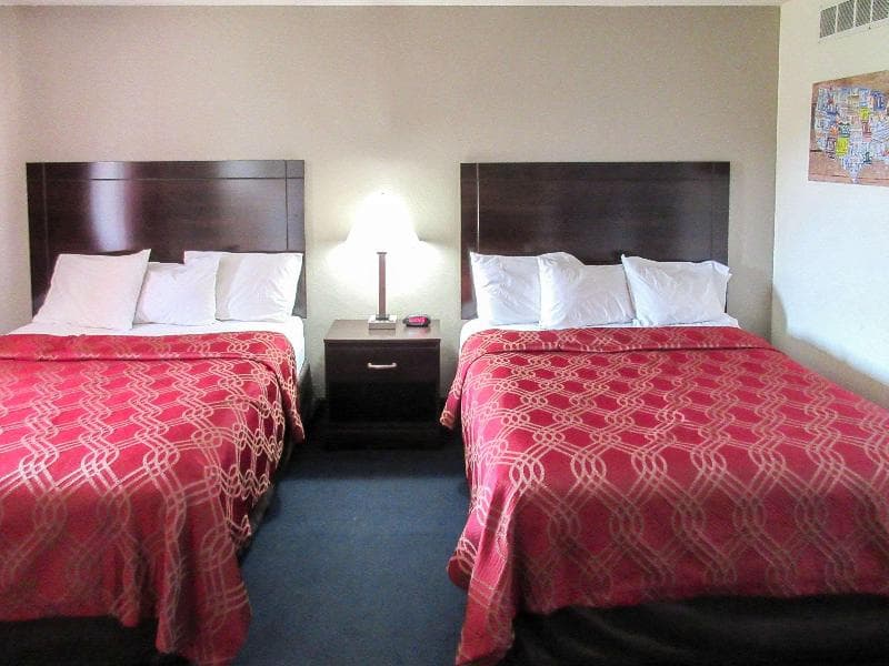 Econo Lodge Cameron 2