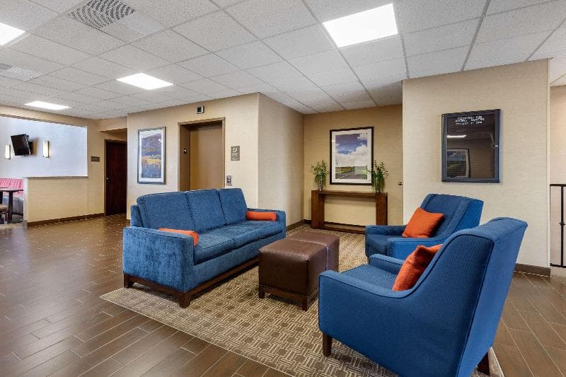 Comfort Inn Aikens Center 3