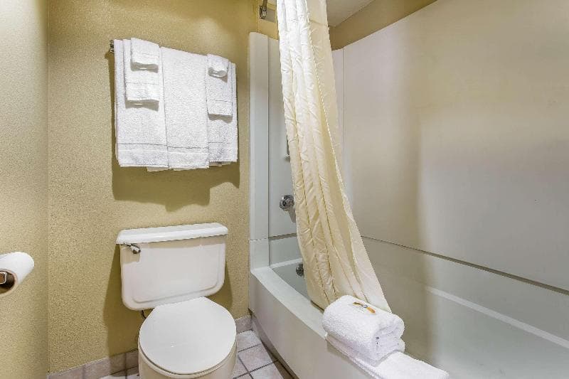 Rodeway Inn Lawton Area photo 1