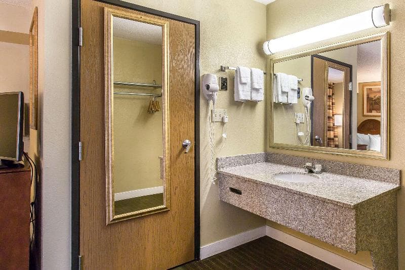 Rodeway Inn Lawton Area 4