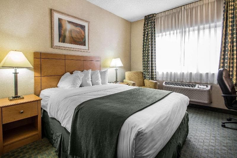 Quality Inn Dubuque On Hwy 20 3