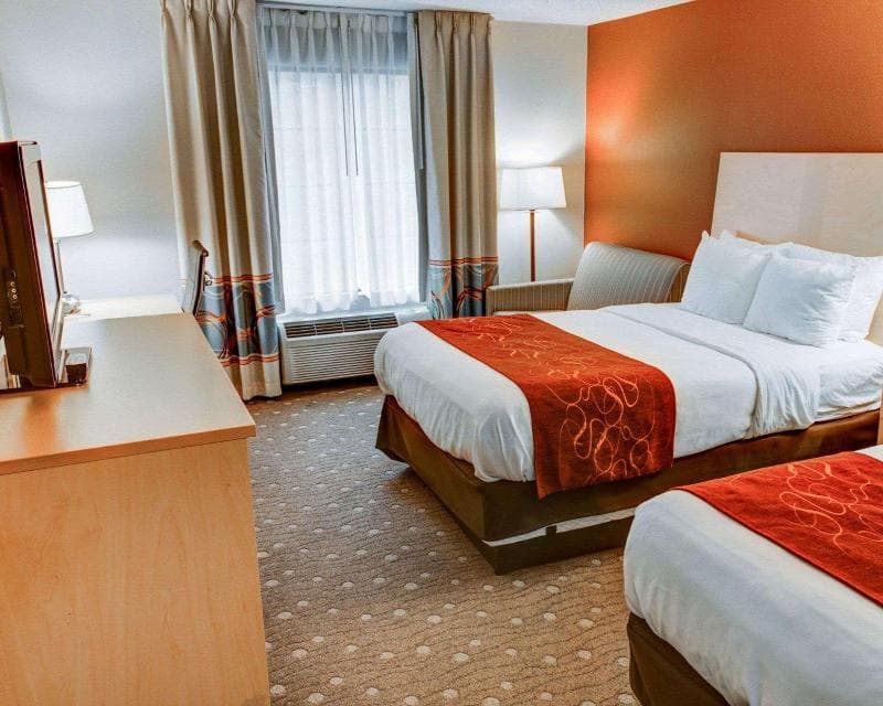 Comfort Suites Coraopolis 5