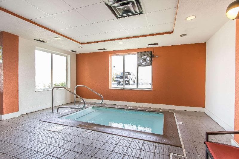 Comfort Suites Richmond 5