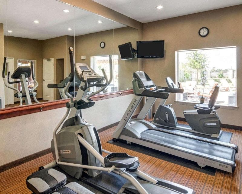 Sleep Inn & Suites 4