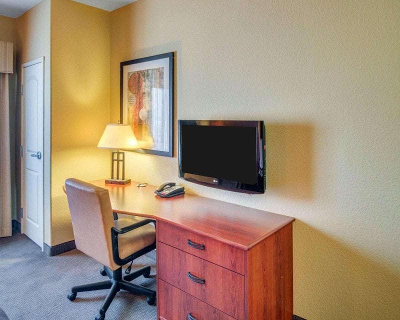 Sleep Inn & Suites 5