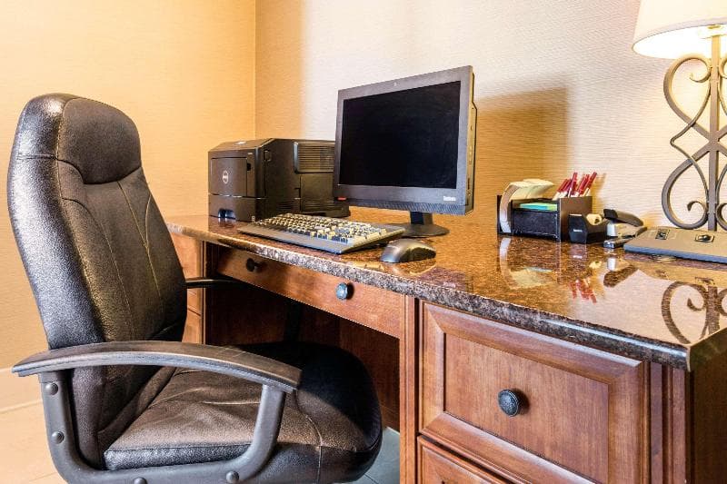 Comfort Suites Normal University Area photo 1