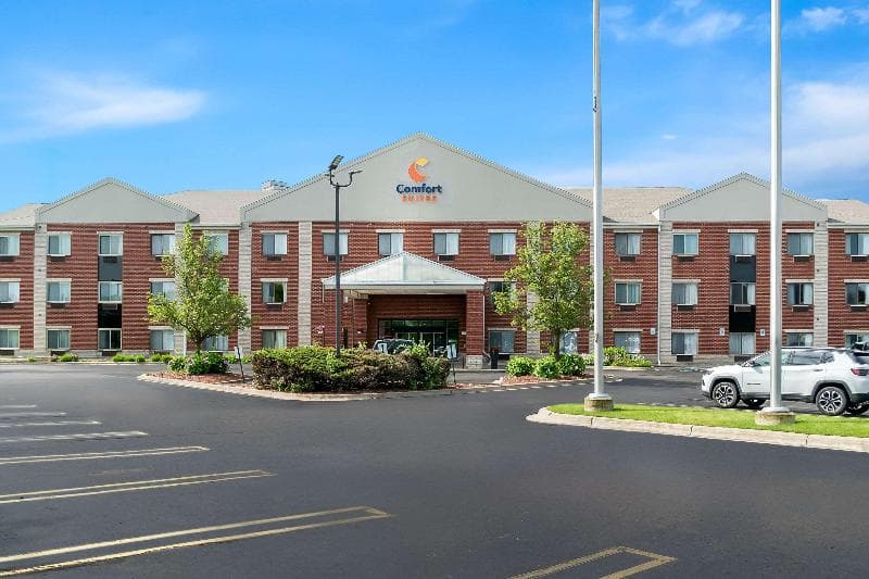 Comfort Suites Southfield Area 3
