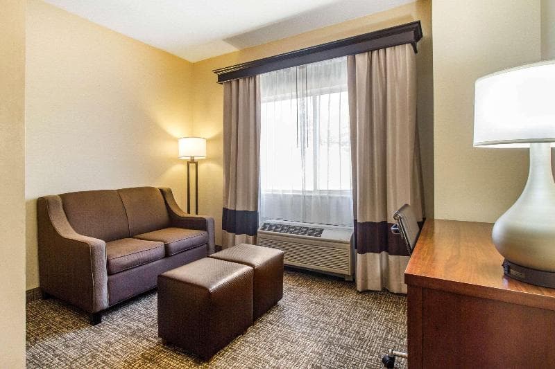 Quality Suites 4