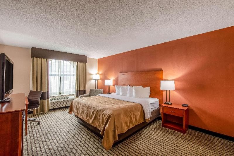Quality Inn & Suites 2