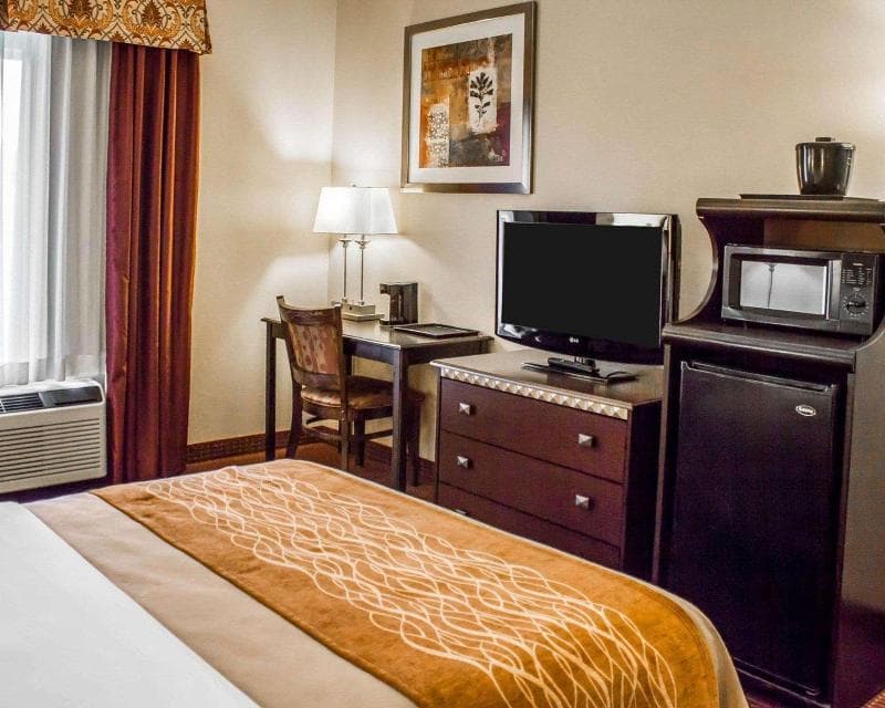 Wingate by Wyndham Clearfield 5