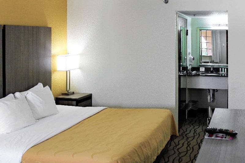 Quality Inn 5