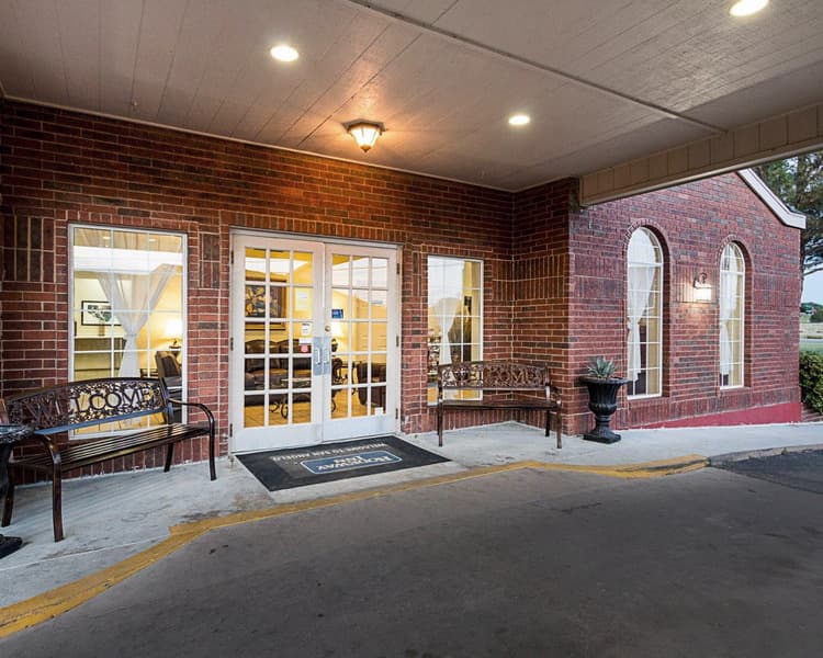 Rodeway Inn photo 1