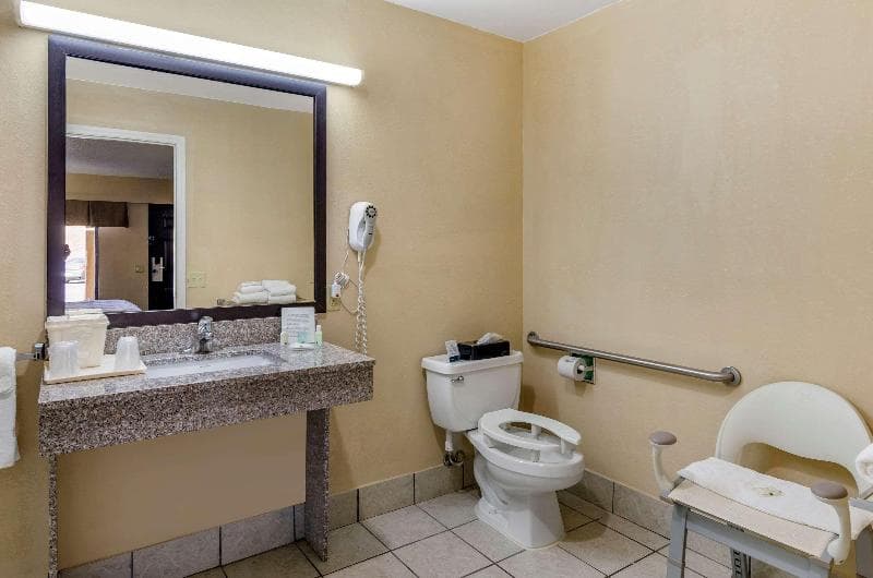 Quality Inn Hillsville Area 2