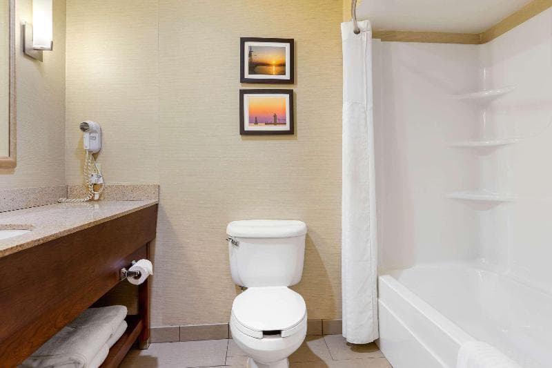 Comfort Suites 5