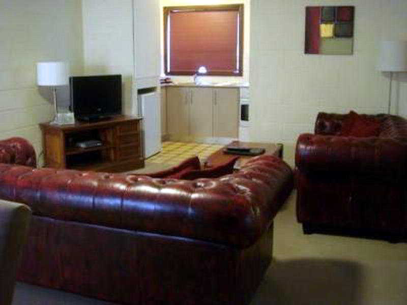 Grosvenor Court Apartments 5
