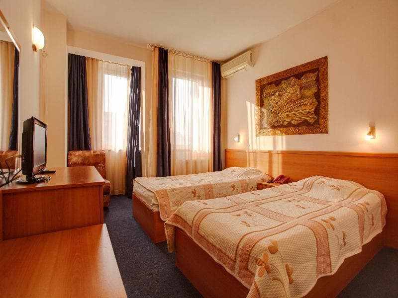 Hotel Rocentro main