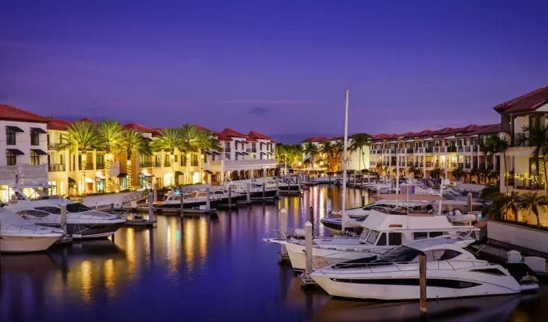 Naples Bay Resort & Marina 3