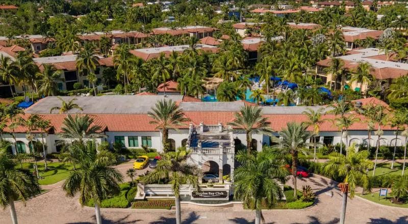 Naples Bay Resort & Marina 4