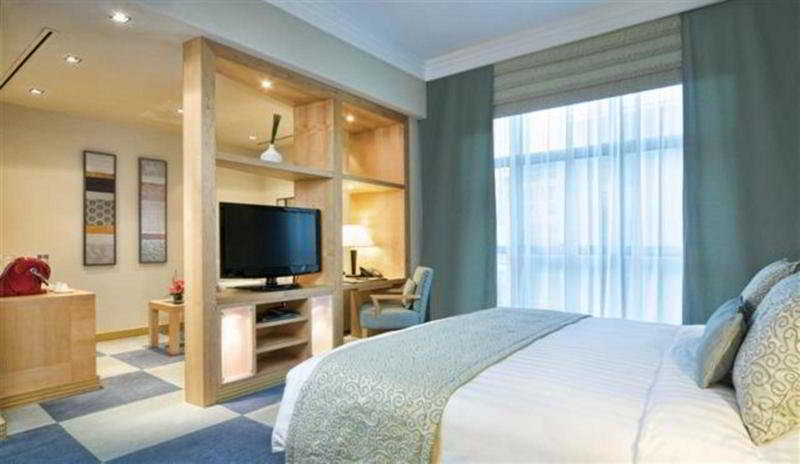 The Leela Hotel 5