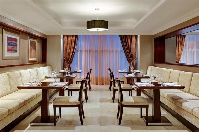 Le Meridien Towers 4