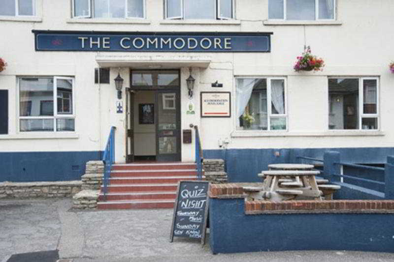 The Commodore main