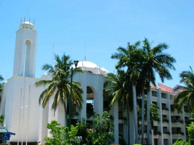 Ixtapa Palace Resort & Spa main