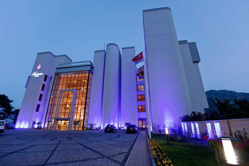 Quadas Hotel main