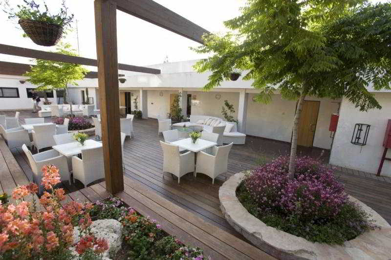 C Hotel Neve Ilan main