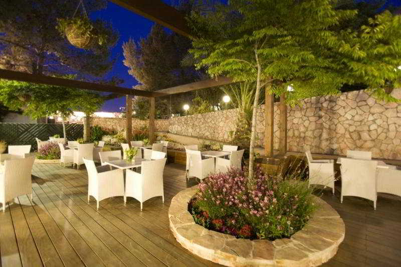 C Hotel Neve Ilan photo 1