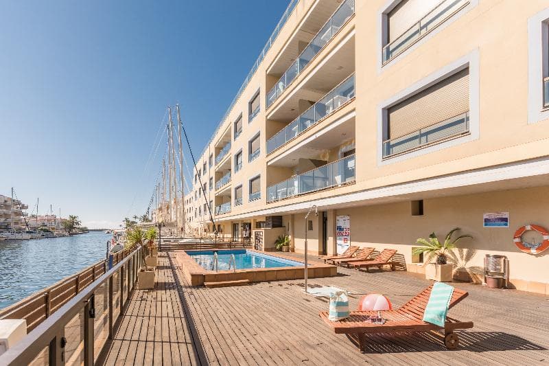 Pierre & Vacances Empuriabrava Marina photo 1