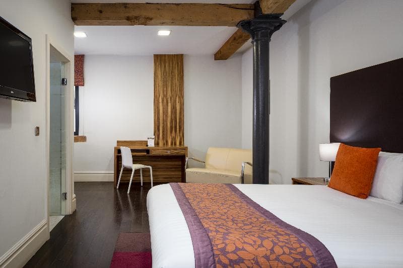 Roomzzz Aparthotel Manchester City 2